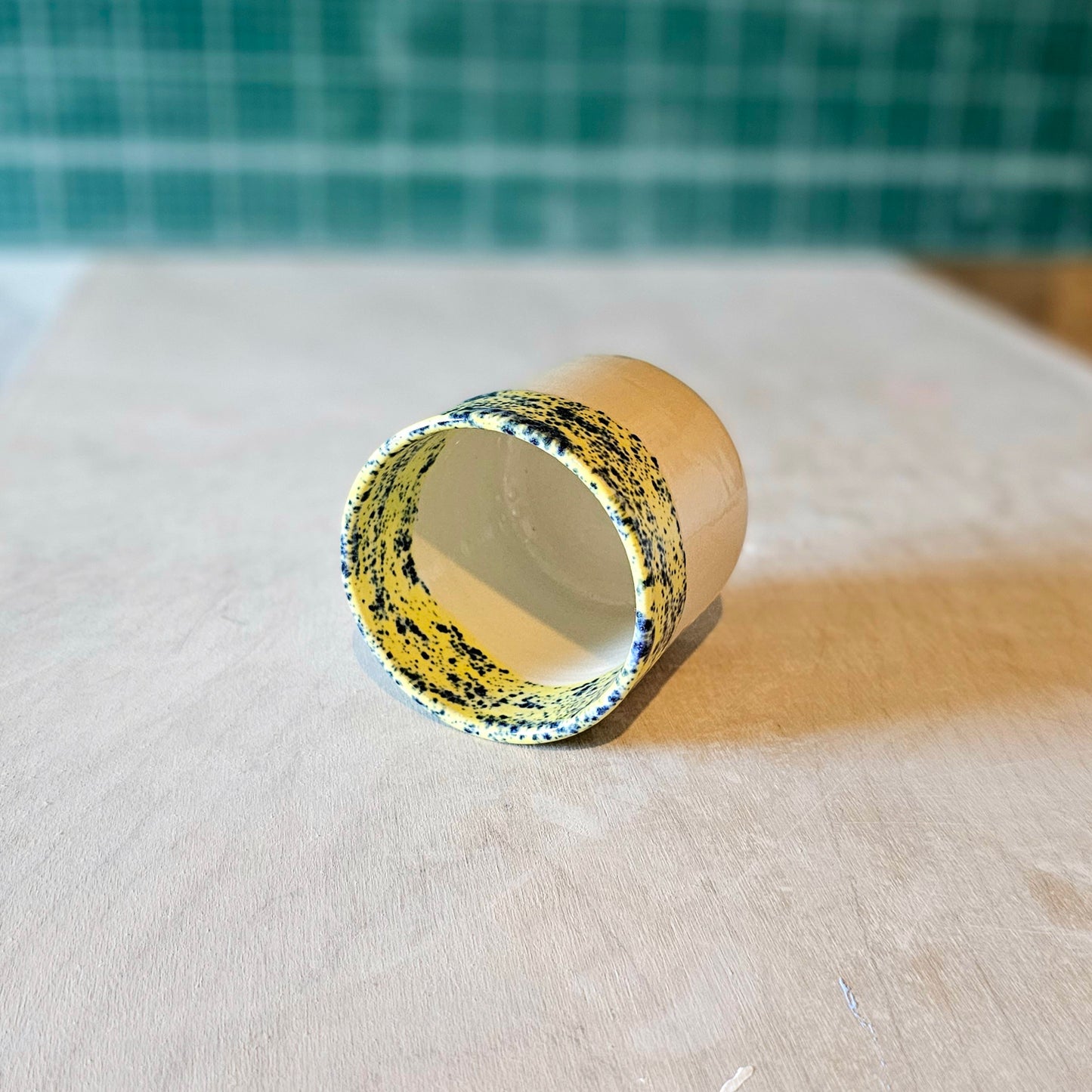 Issi Cup - Natural/Yellow/Splatter